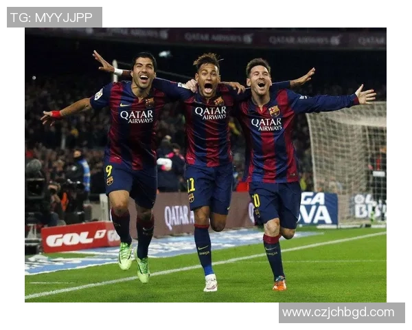 隆迪那与柏拉拿的精彩对决揭示了足球战术与团队协作的完美结合