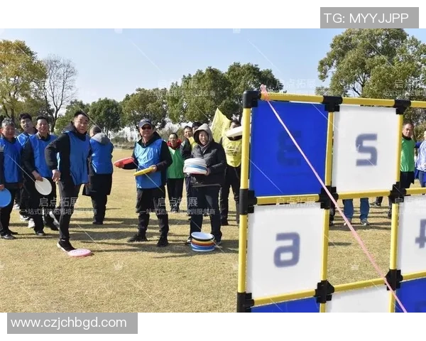 飞盘战术解析:杭州飞盘队如何利用边路渗透提升比赛优势MBA